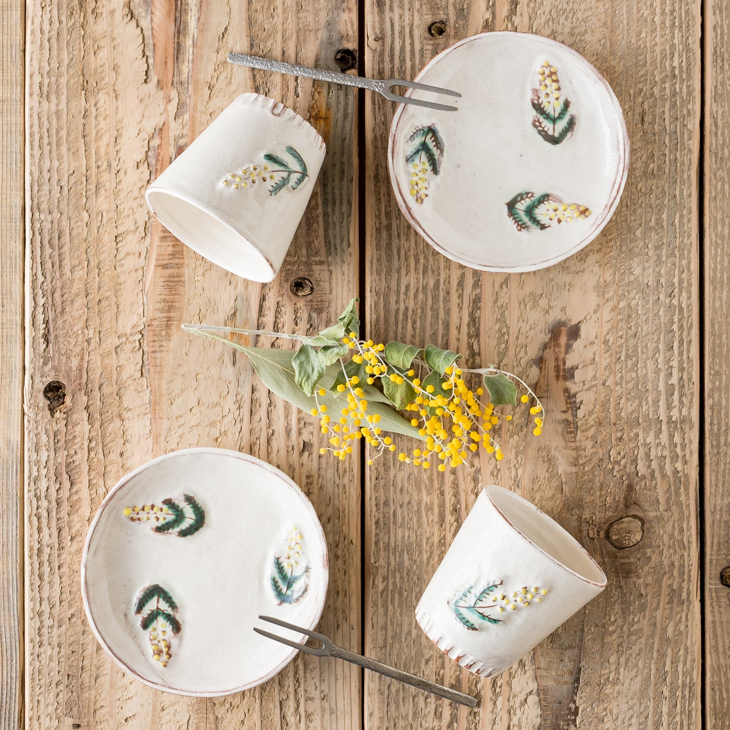 長浜由起子さんのミモザ4寸皿とフリーカップ