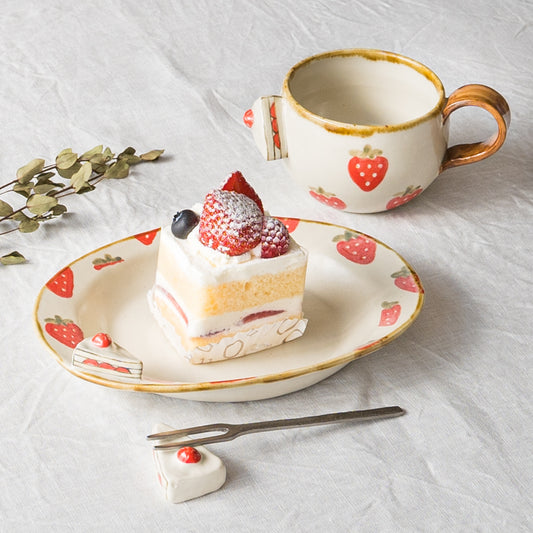 おやつの時間が楽しくなる梶田慶さんのいちごの器