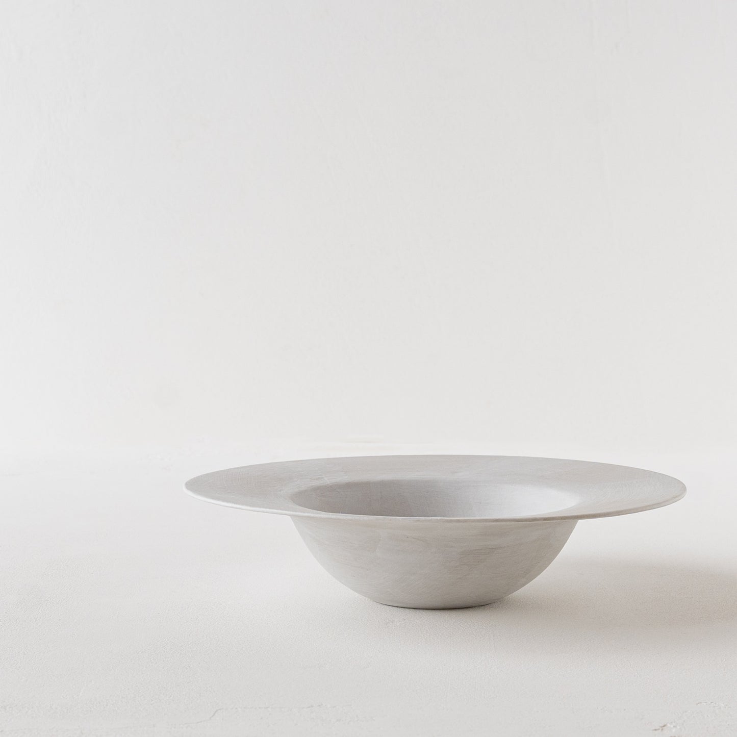 児玉修治さんのスープリム皿カンヴァス