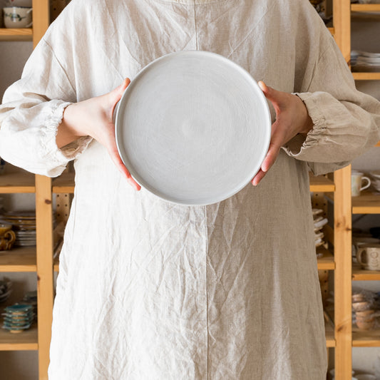 児玉修治さんのラウンドプレート7寸カンヴァス