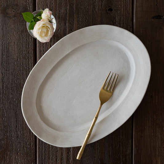 児玉修治さんのオーバルLカンヴァス