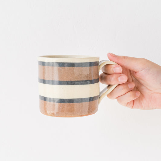 おしゃれでかわいい坂下花子さんの練り込みのマグ