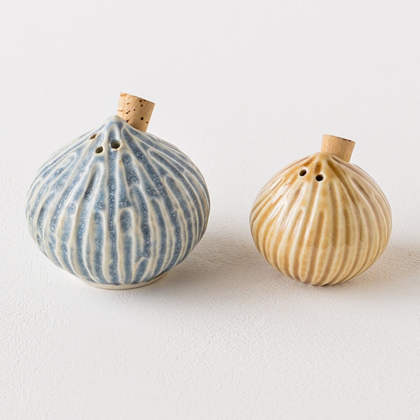 かわいい形にほっこり癒される田中志保さんの塩こしょう入れ