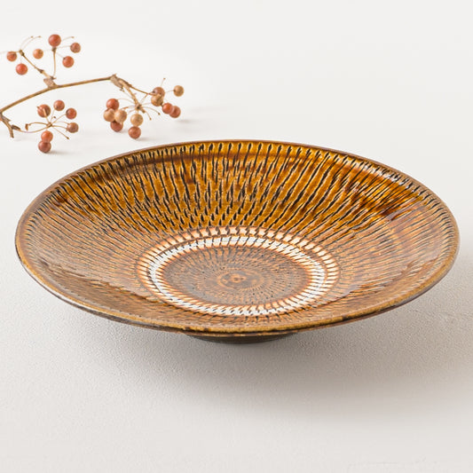 飴色が味わい深い小鹿田焼坂本庸一窯の飛び鉋8寸皿