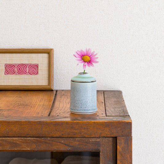 日々の暮らしに彩りを添えてくれる田中志保さんの花器