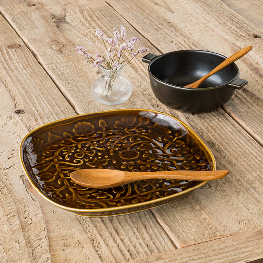 波佐見焼和山のレリーフフラワーパレードのプレート大とグラタンボウル