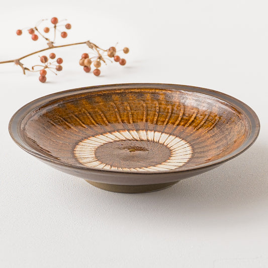 盛り付けたお料理が素敵に映える小鹿田焼坂本庸一窯の7寸皿