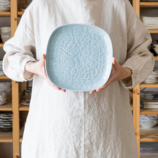 波佐見焼和山のレリーフフラワーパレードのプレート大