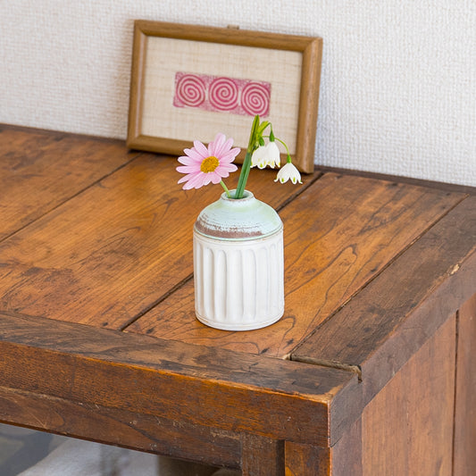 日々の暮らしを豊かにしてくれる田中志保さんの花器