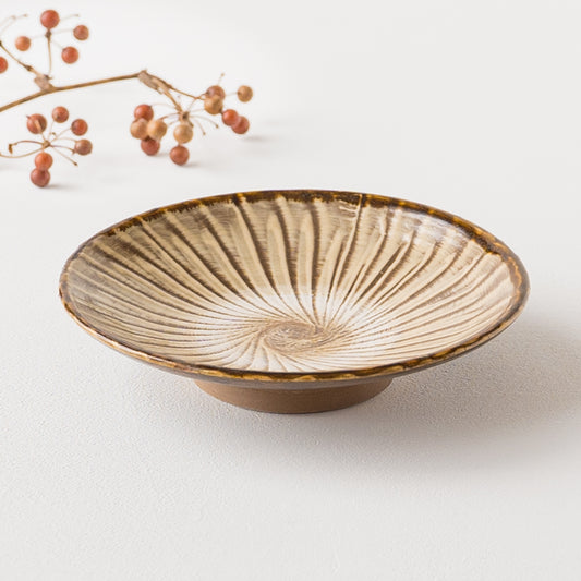 盛り付けたおかずが引き立つ小鹿田焼坂本庸一窯の5寸皿