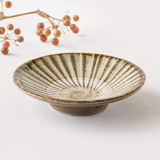 刷毛目模様に目を奪われる小鹿田焼坂本庸一窯の4寸皿