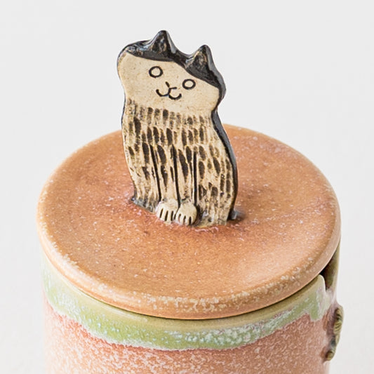 愛らしい表情にほっこり癒されるpoetoria種田ゆかさんのねこのシュガーポット