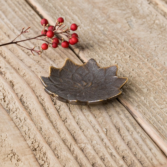 前田麻美さんのブロンズ釉のダリア豆々皿