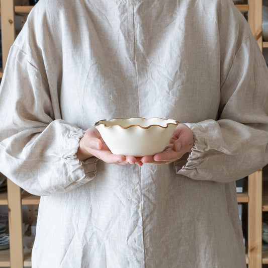 貫入が素敵な町田裕也さんのなみなみ小鉢