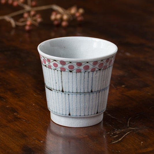 花垣文が素敵な砥部焼陶彩窯の湯吞み