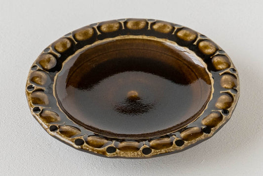 ルリアメ工房のこげ茶色釉の小皿