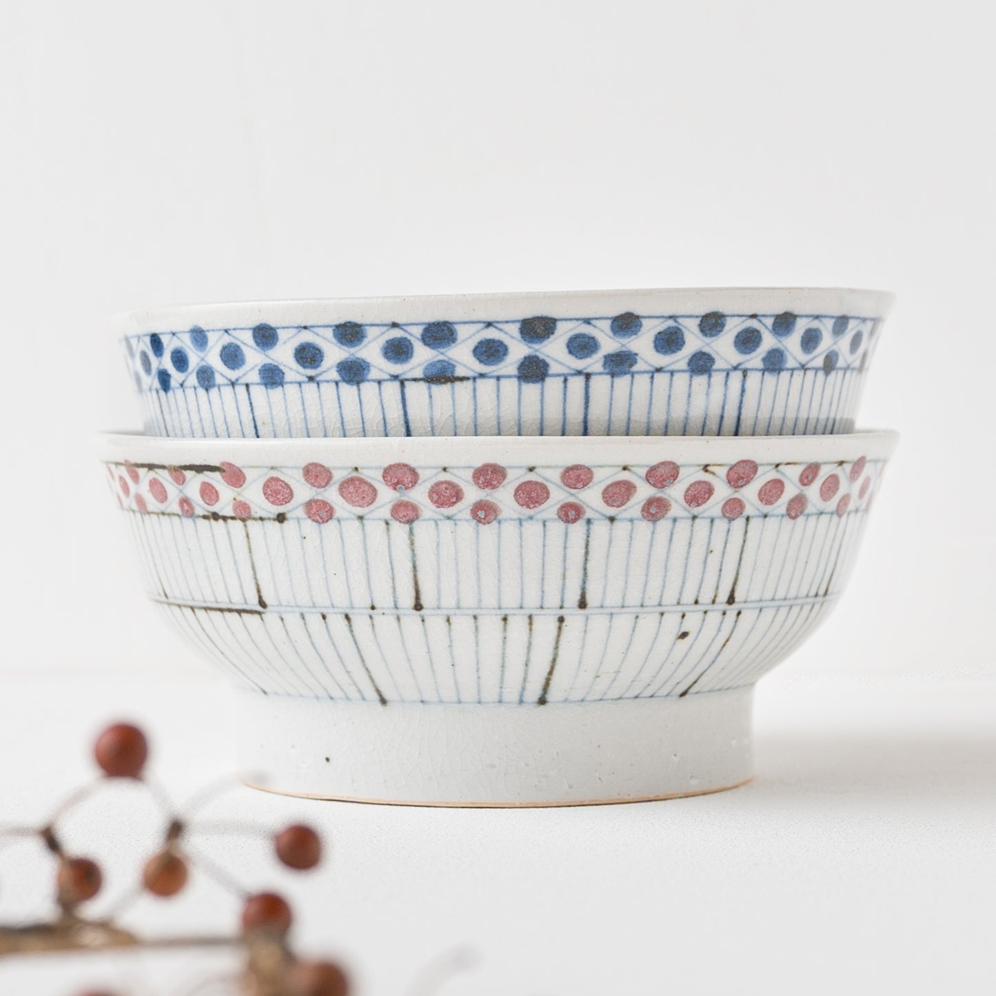 花垣文の模様がおしゃれでかわいい陶彩窯のどんぶり
