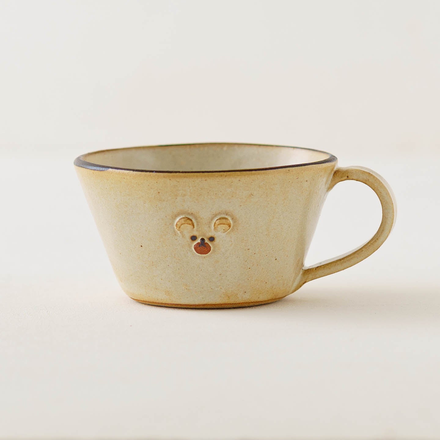 くまさんマグ　白｜アトリエ モノラー