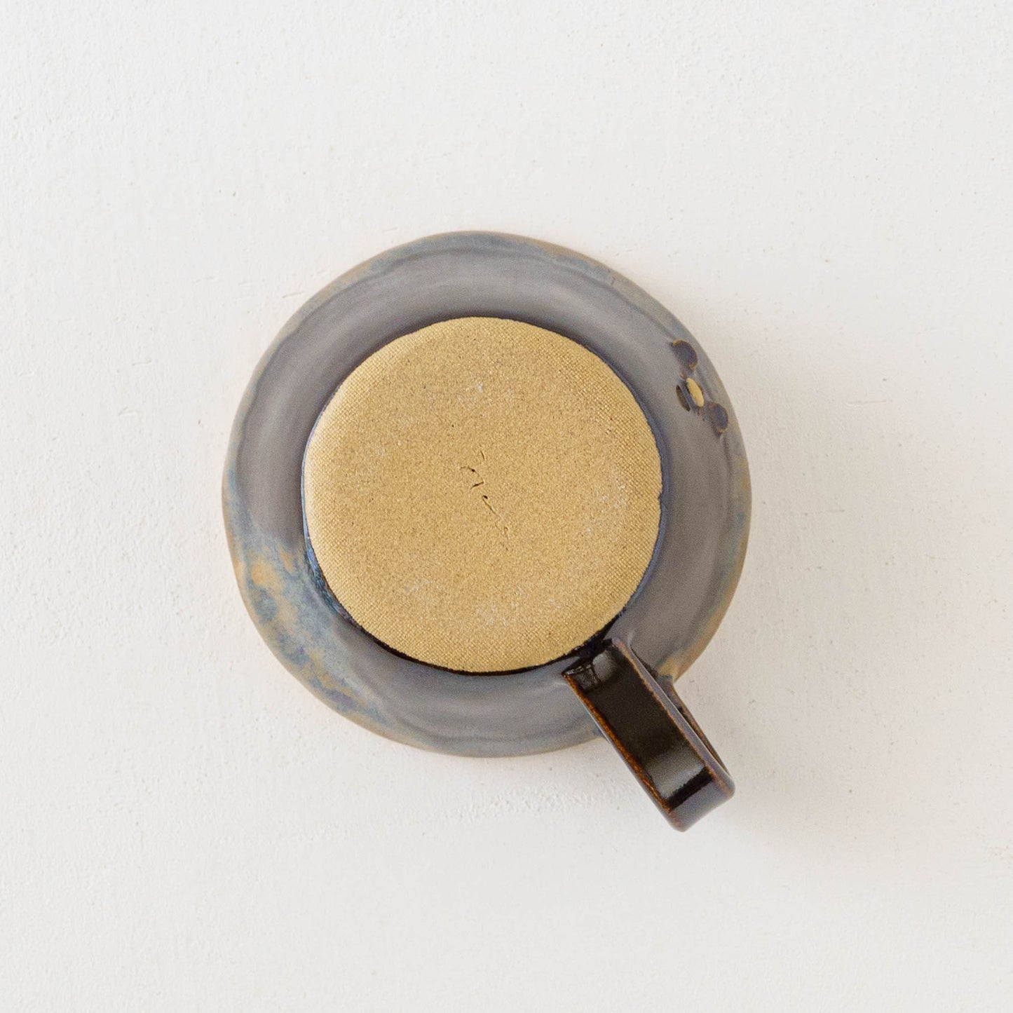 くまさんマグ　茶｜アトリエ モノラー