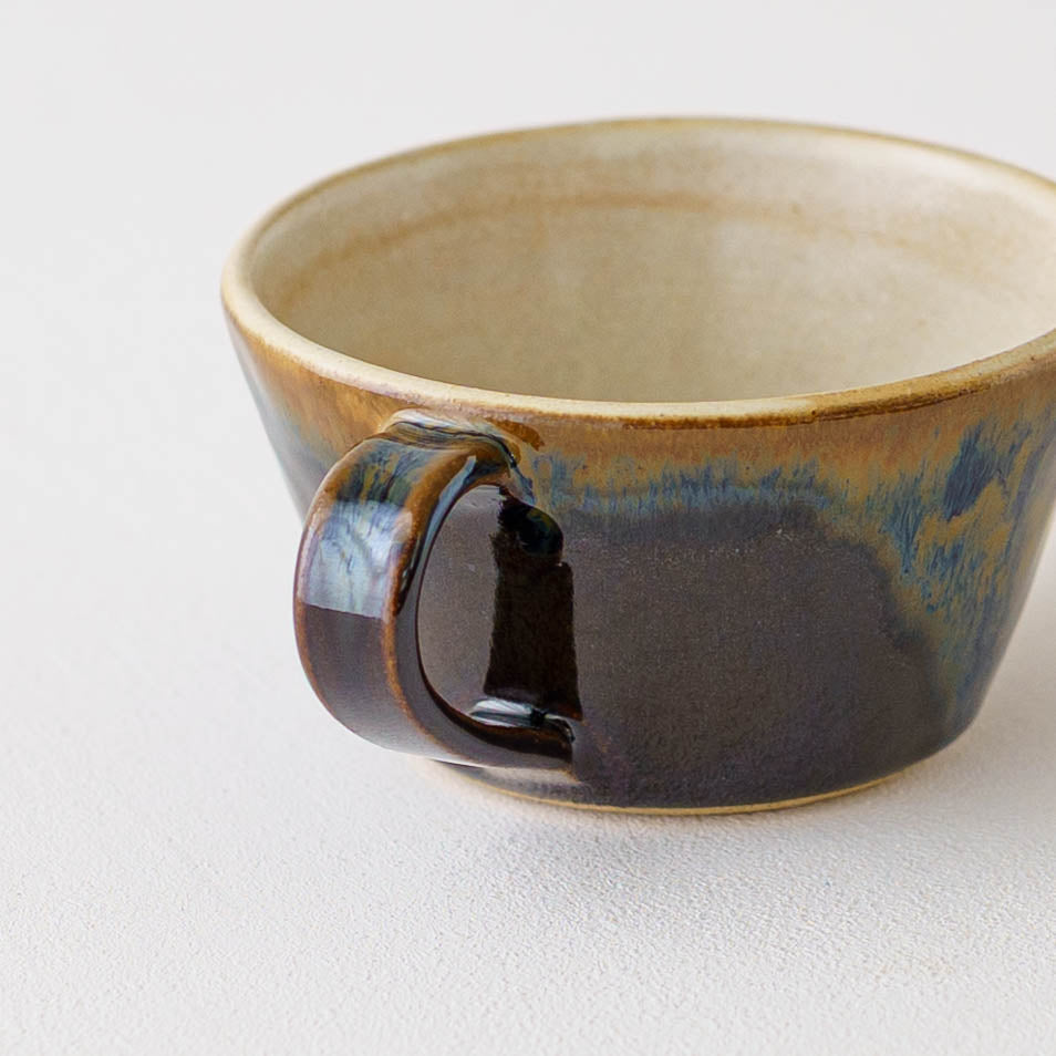 くまさんマグ　茶｜アトリエ モノラー