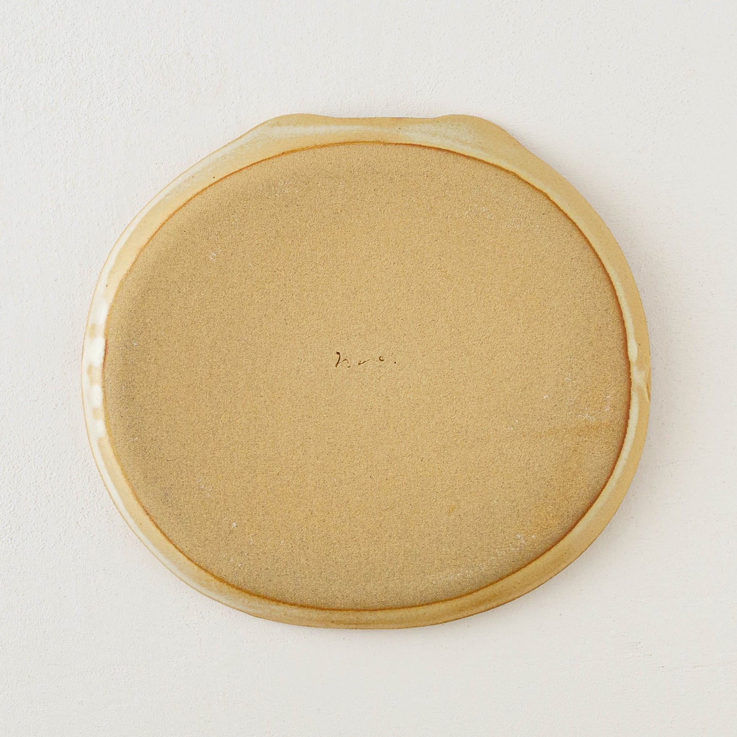 くまさん皿　白　大｜アトリエ モノラー