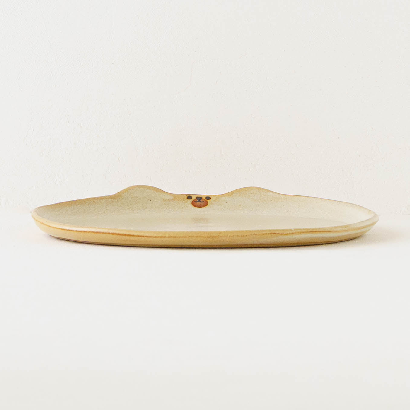 くまさん皿　白　大｜アトリエ モノラー