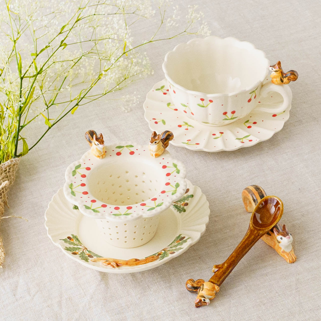 リスフリルティーカップ&ソーサー　さくらんぼ｜Sugar Poppo