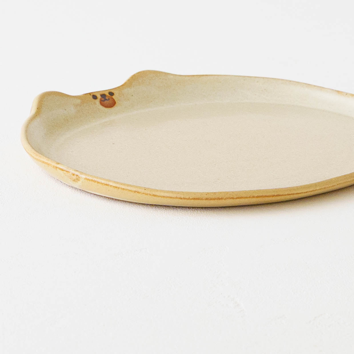 くまさん皿　白　大｜アトリエ モノラー