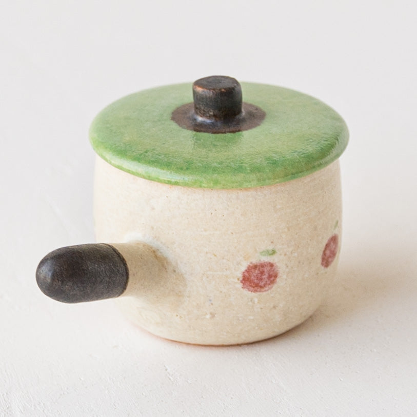 池本直子さんの土鍋箸置きホーロータイプりんごグリーンx白