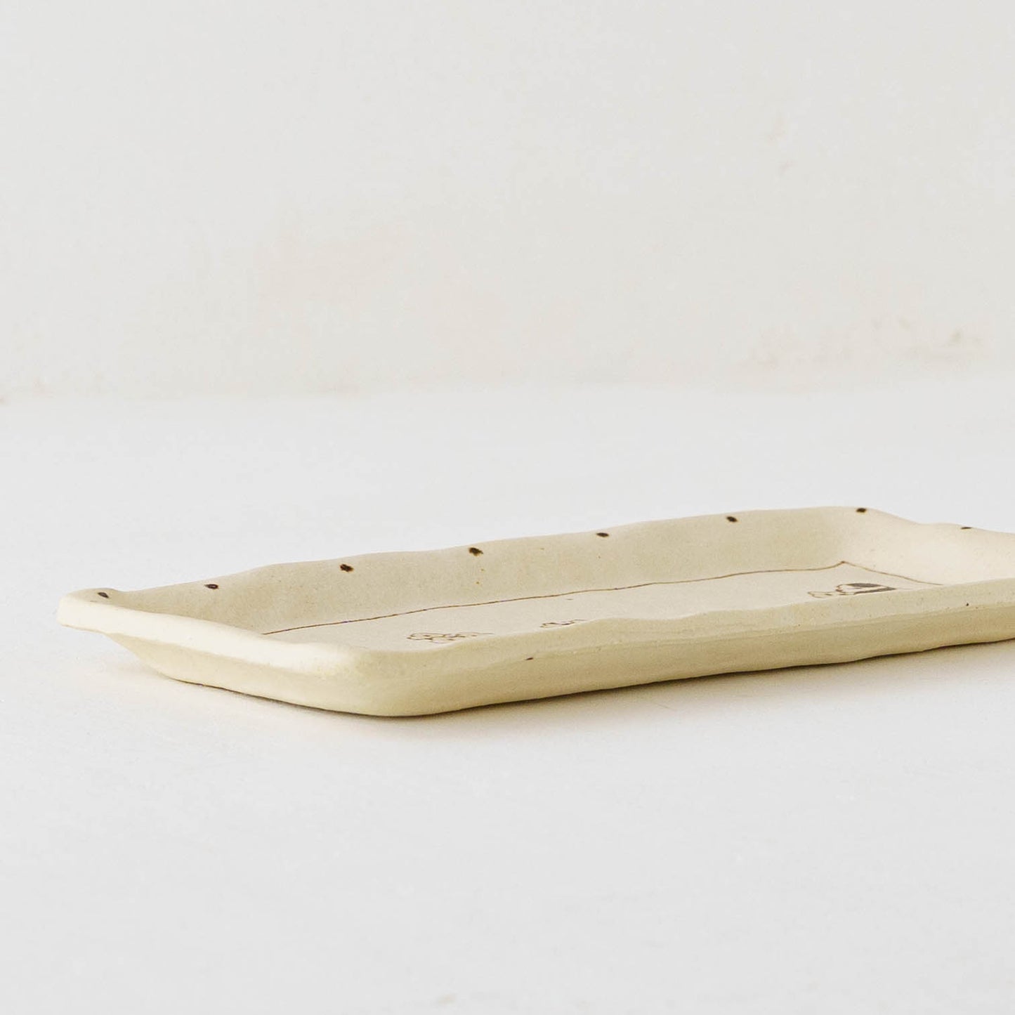 Tray L Dog| Maruban Ceramics Factory