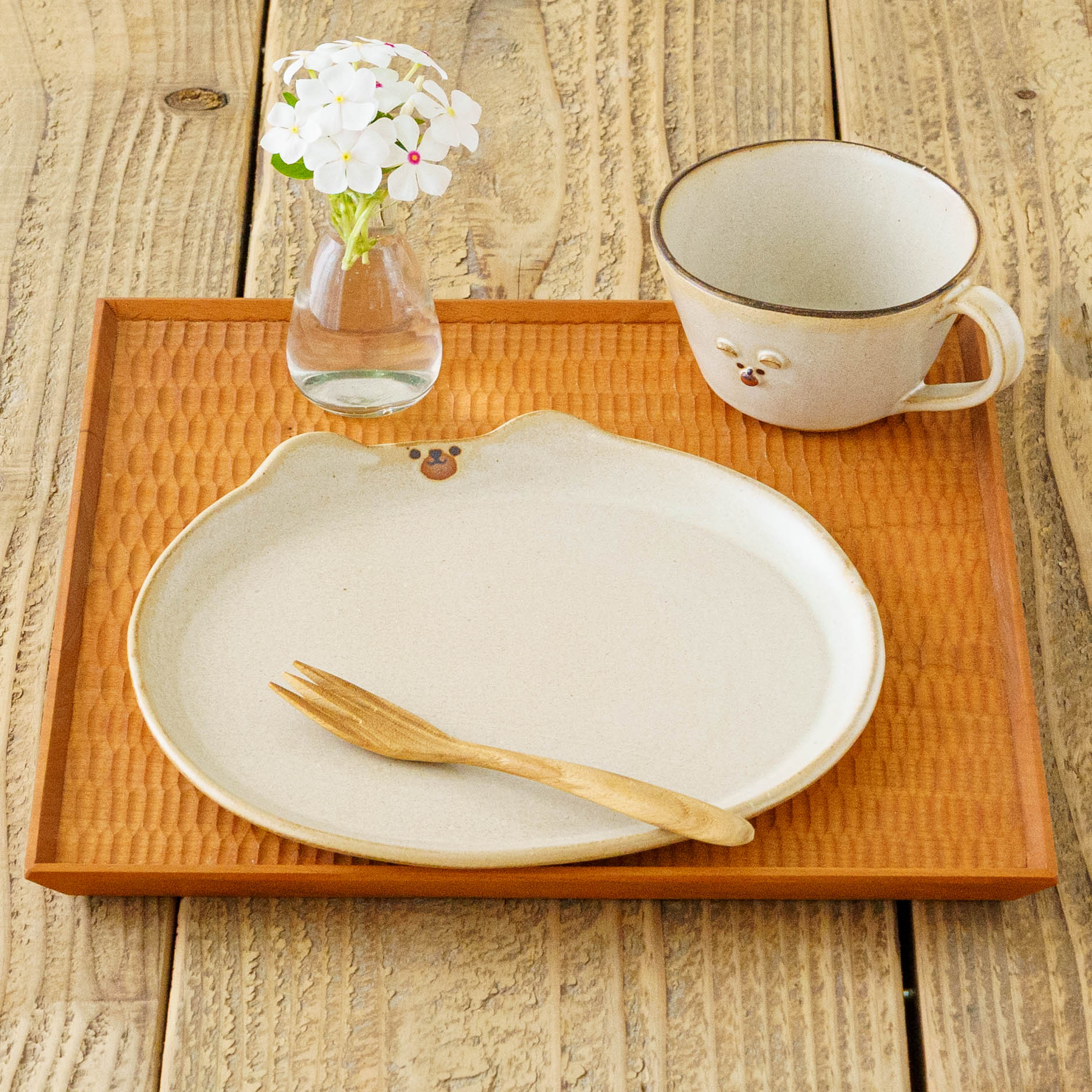 アトリエ モノラー くまさん皿 白 大｜作家もの和食器通販 四季折折