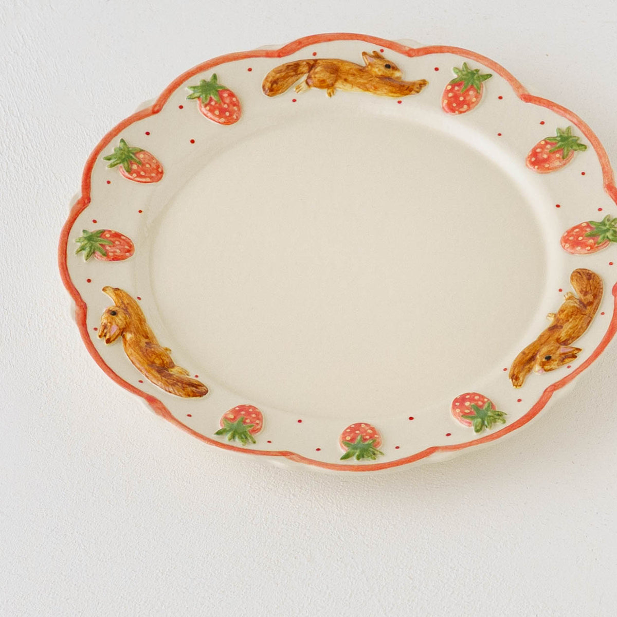 Plate Hopping Squirrel Strawberry M | Sugar Poppo