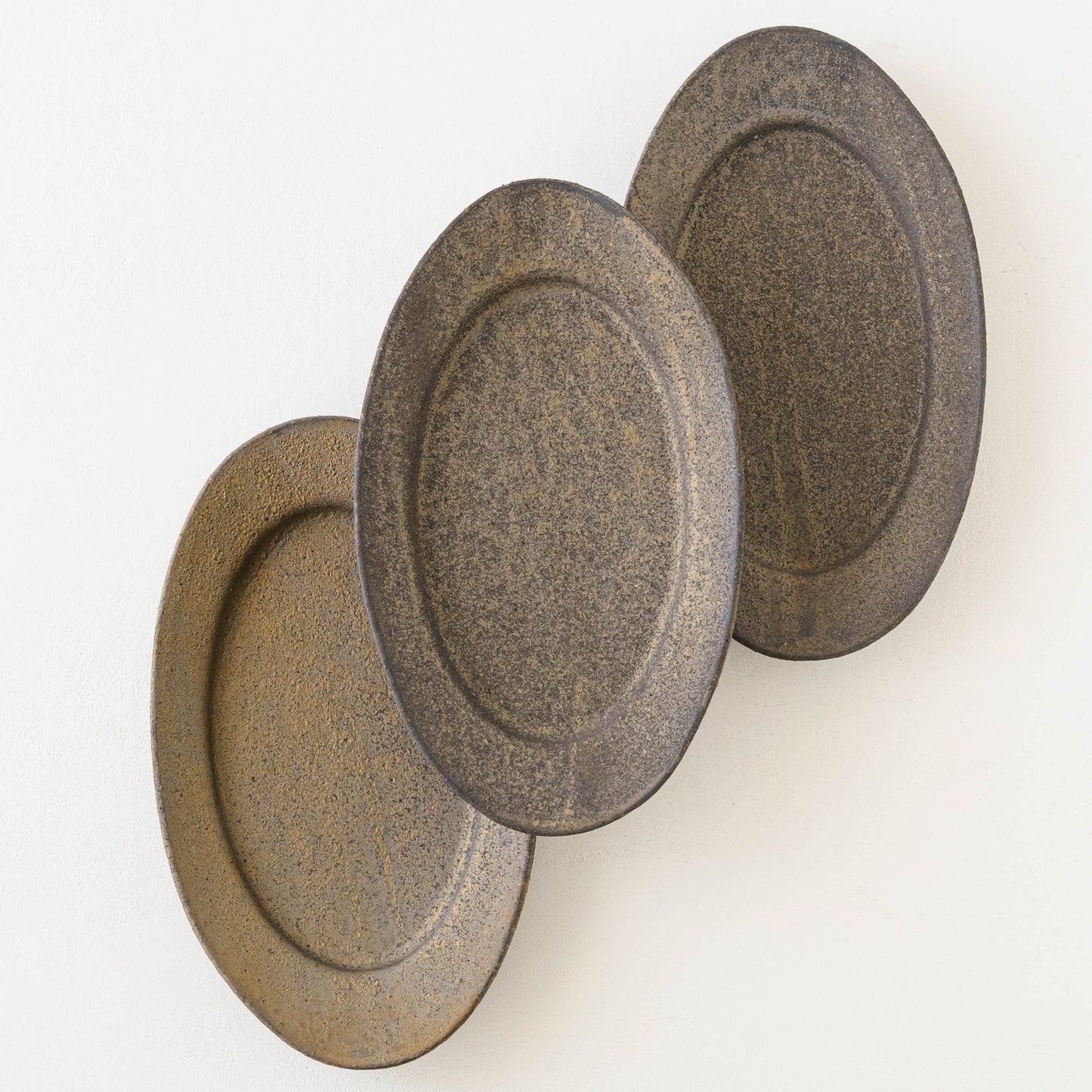 鉄釉　リムオーバルプレート　M｜冨部咲喜子