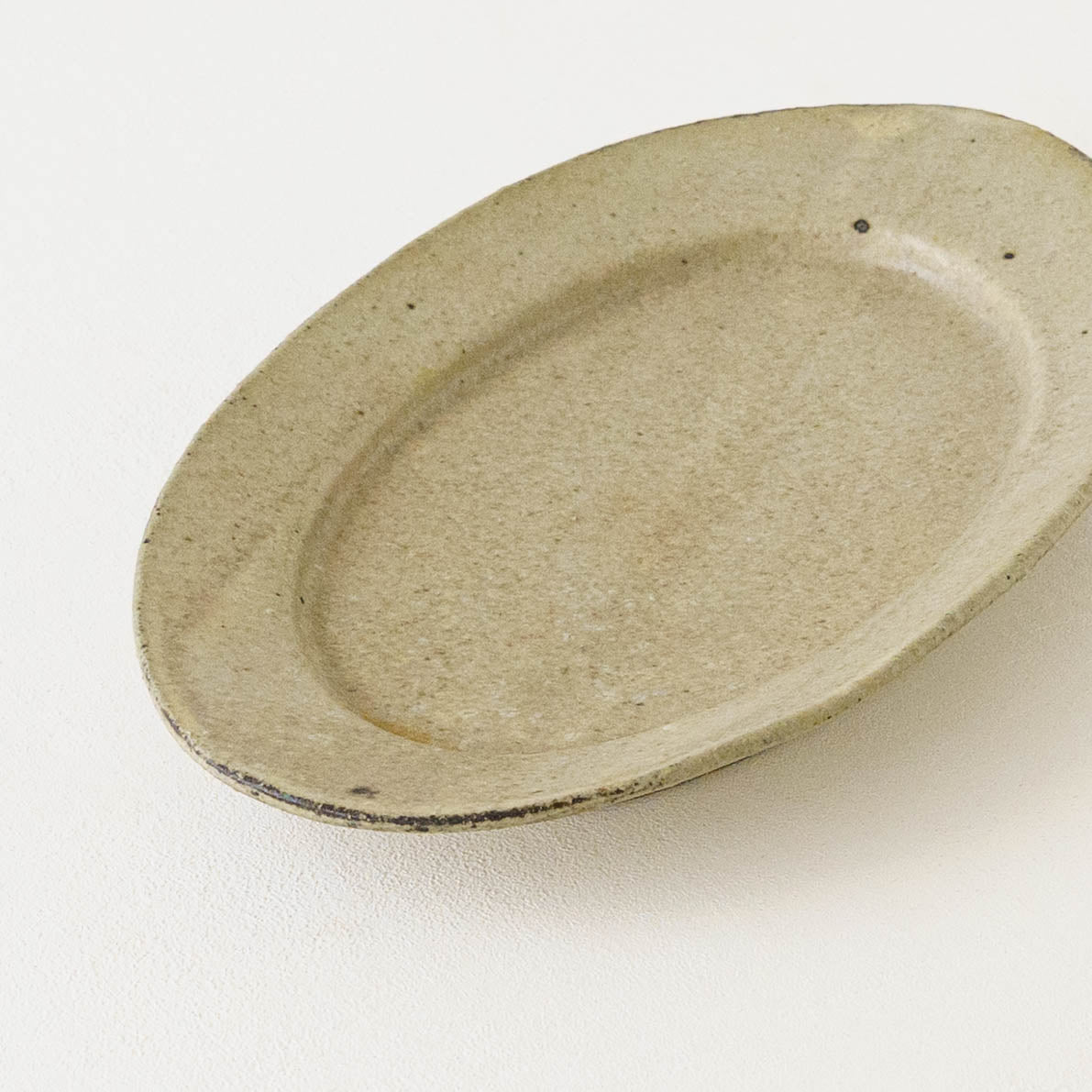 粉引　リムオーバルプレート　L｜冨部咲喜子