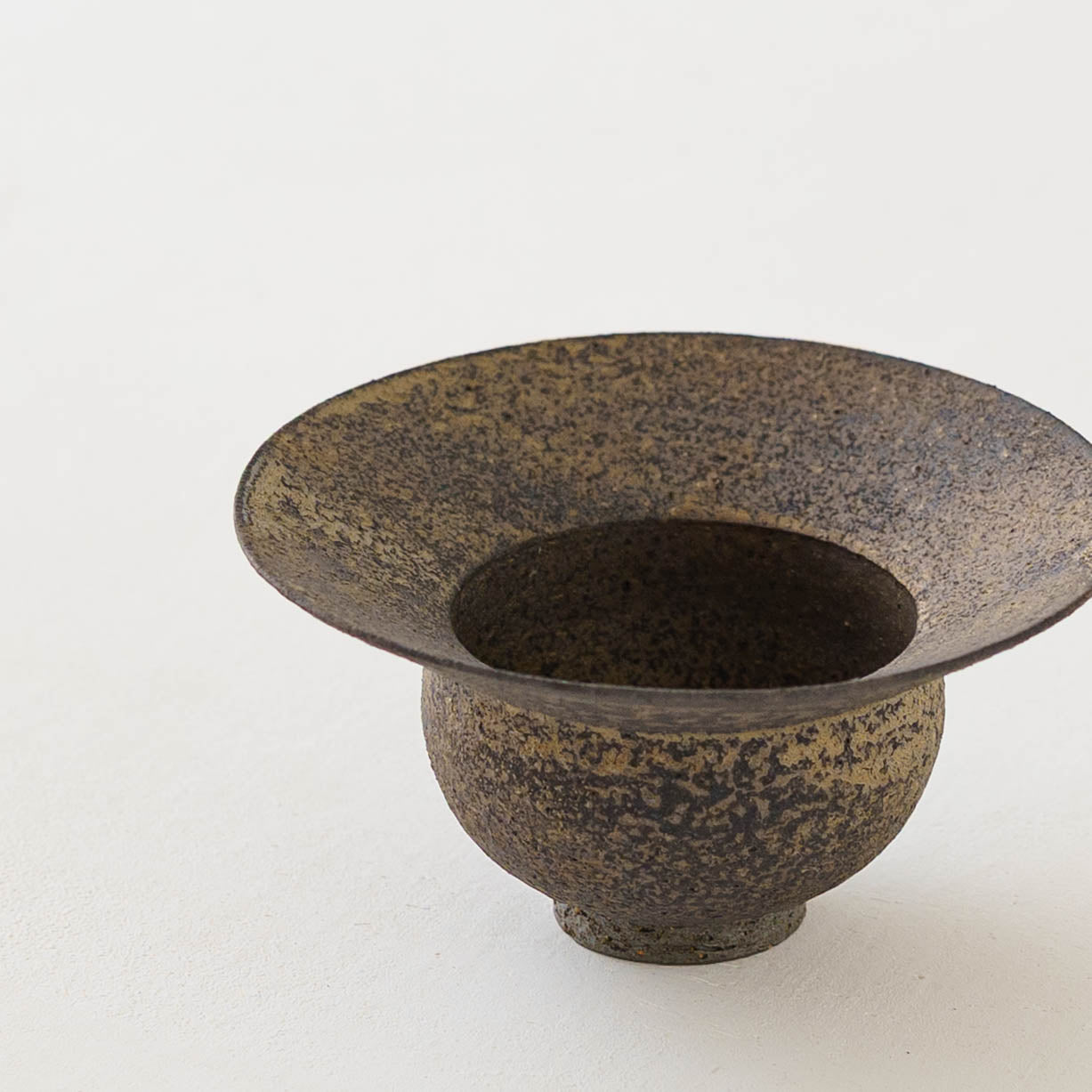 Bowl rim S brown | Sakiko Tomibe
