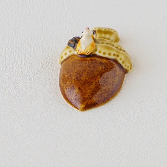 Chopstick Rest Squirrel & Acorn | Sugar Poppo