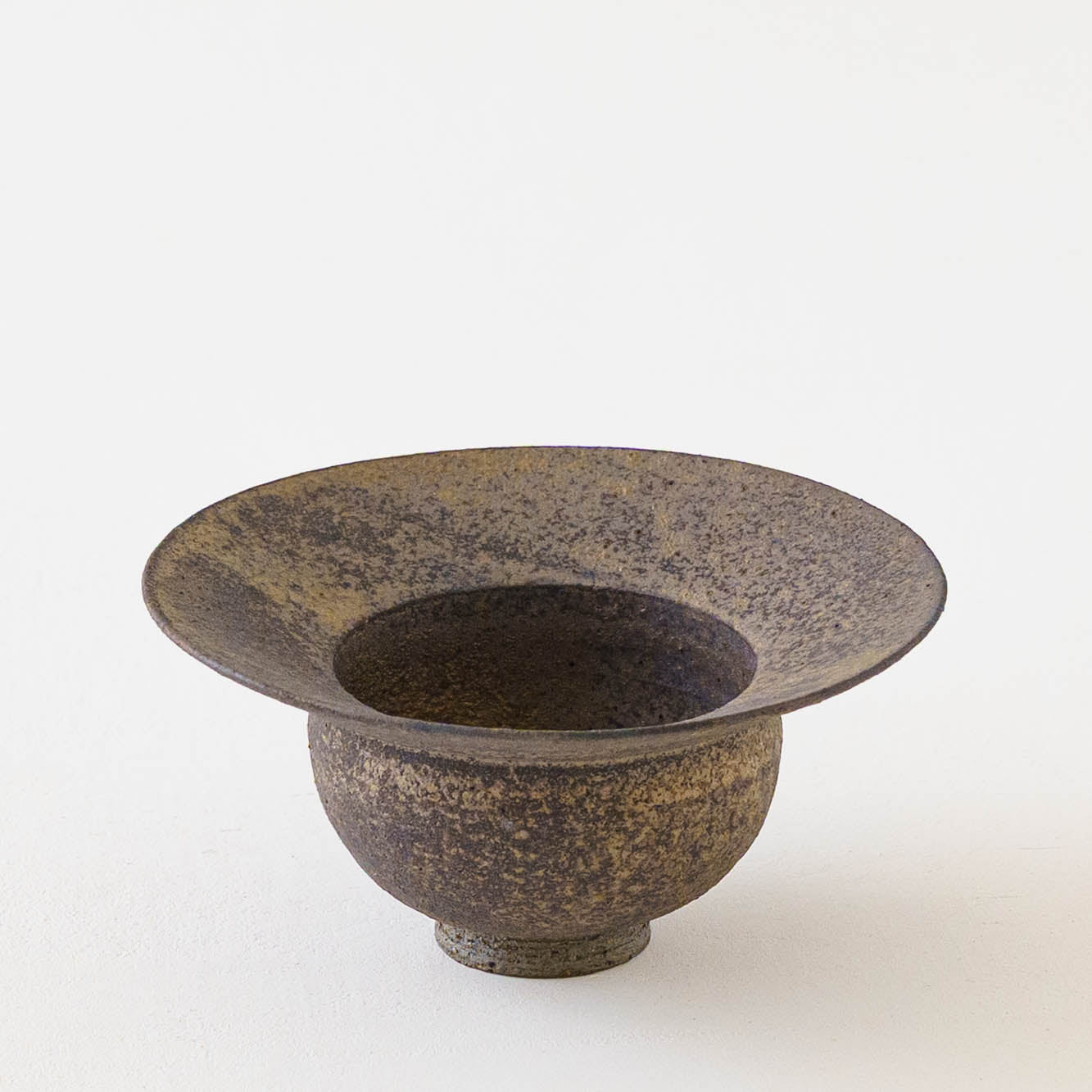 Bowl rim S brown | Sakiko Tomibe