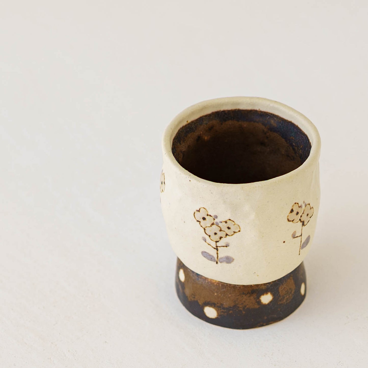 高台カップ　いぬ｜丸伴工場