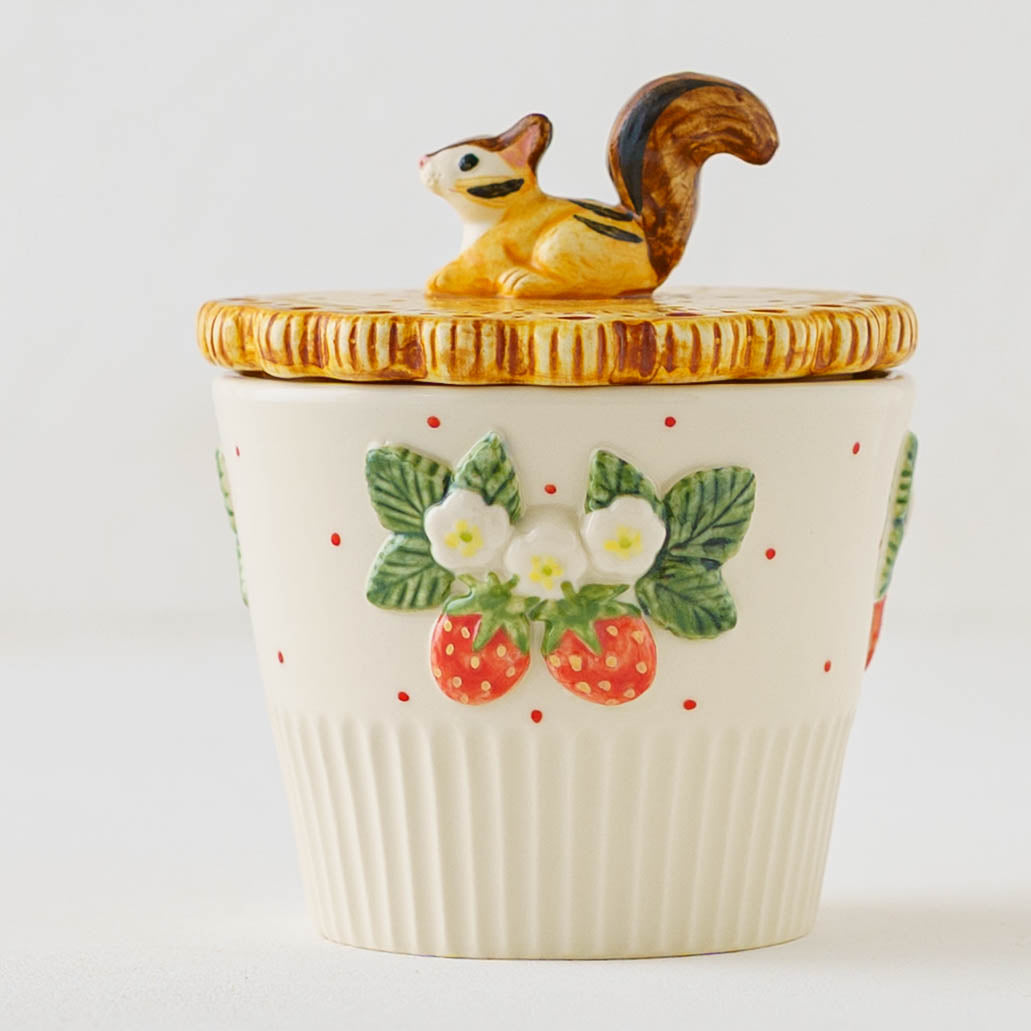 Biscuit Cup Sitting Squirrel Strawberry | Sugar Poppo