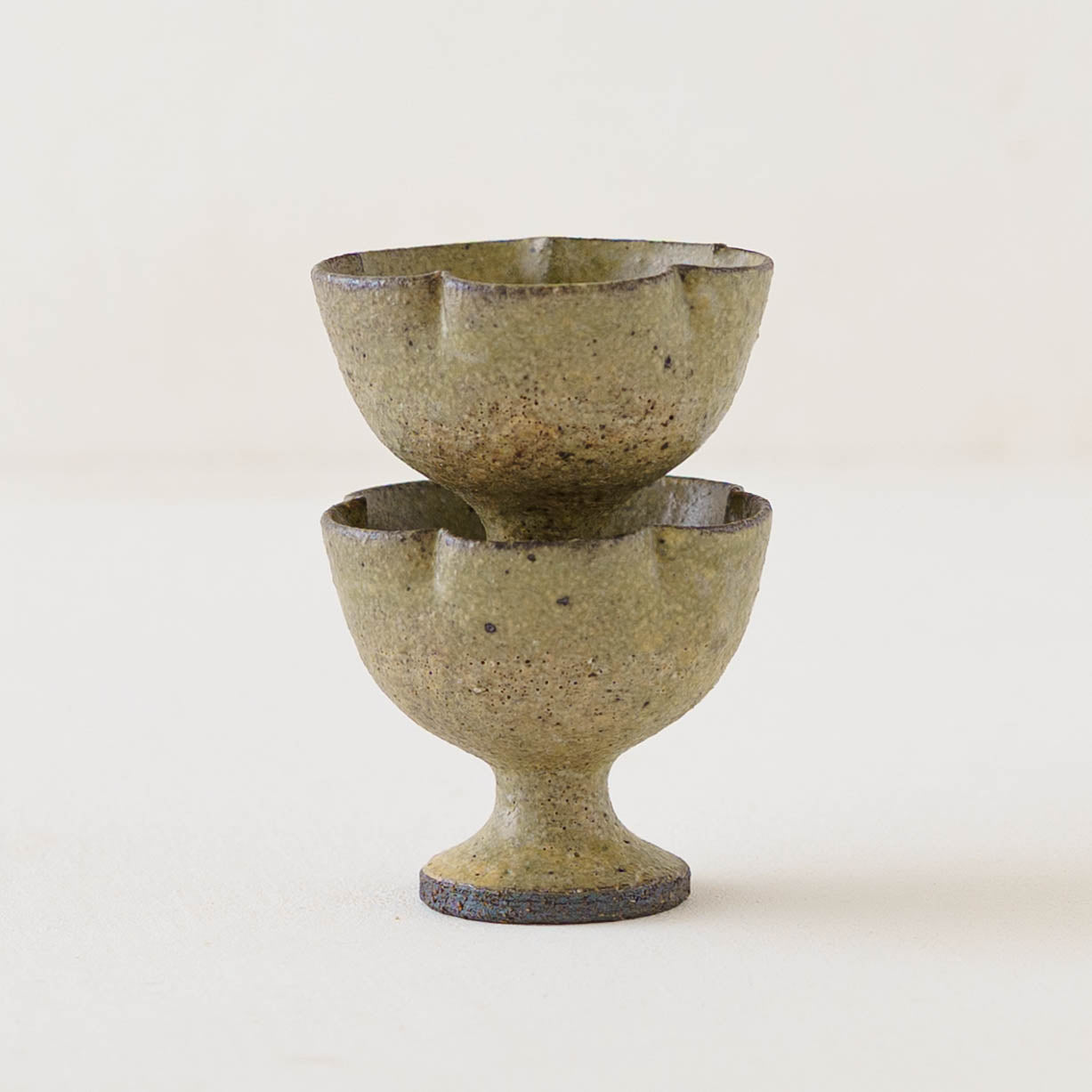flower bowl with foot S kohiki | Sakiko Tomibe