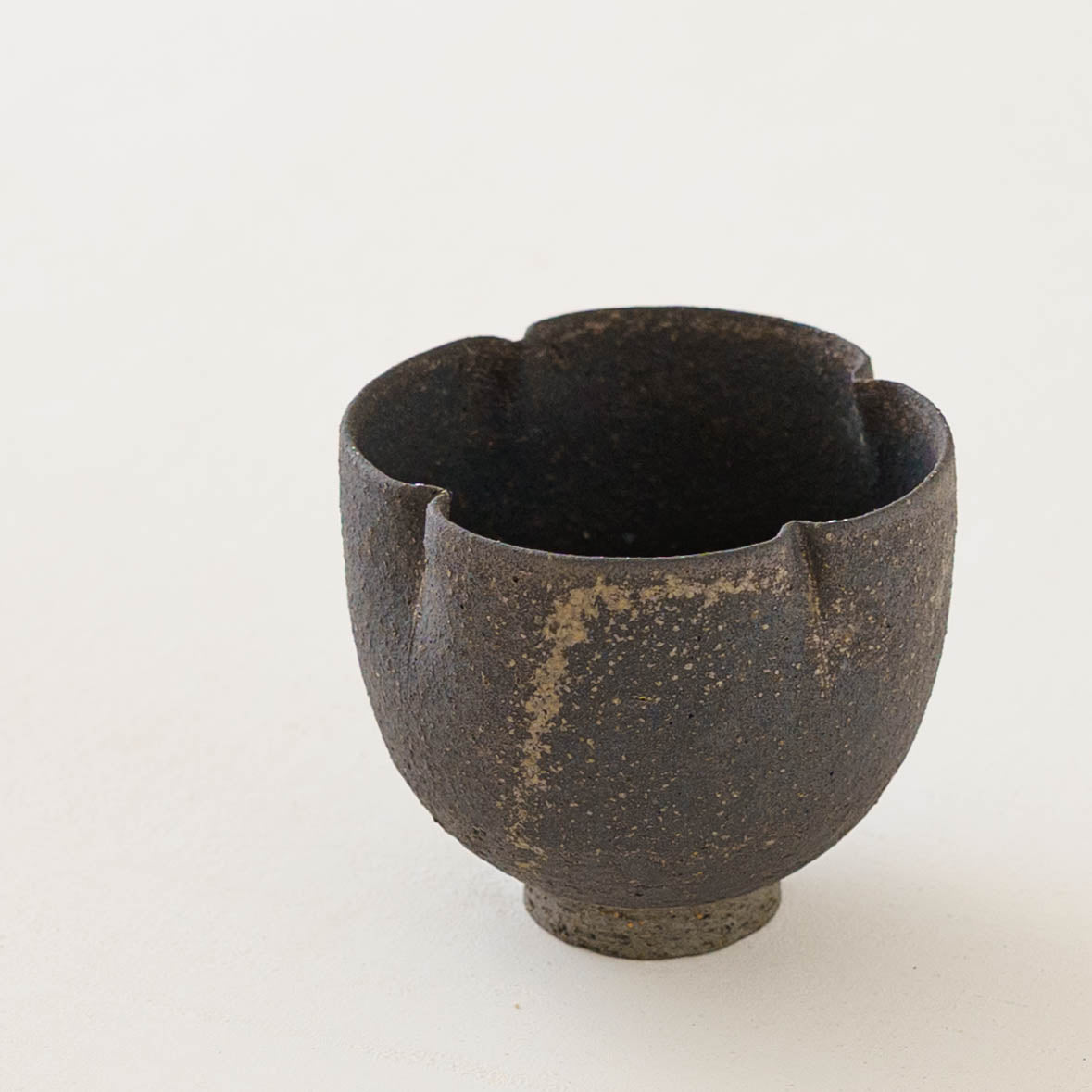 flower cup brown | Sakiko Tomibe 