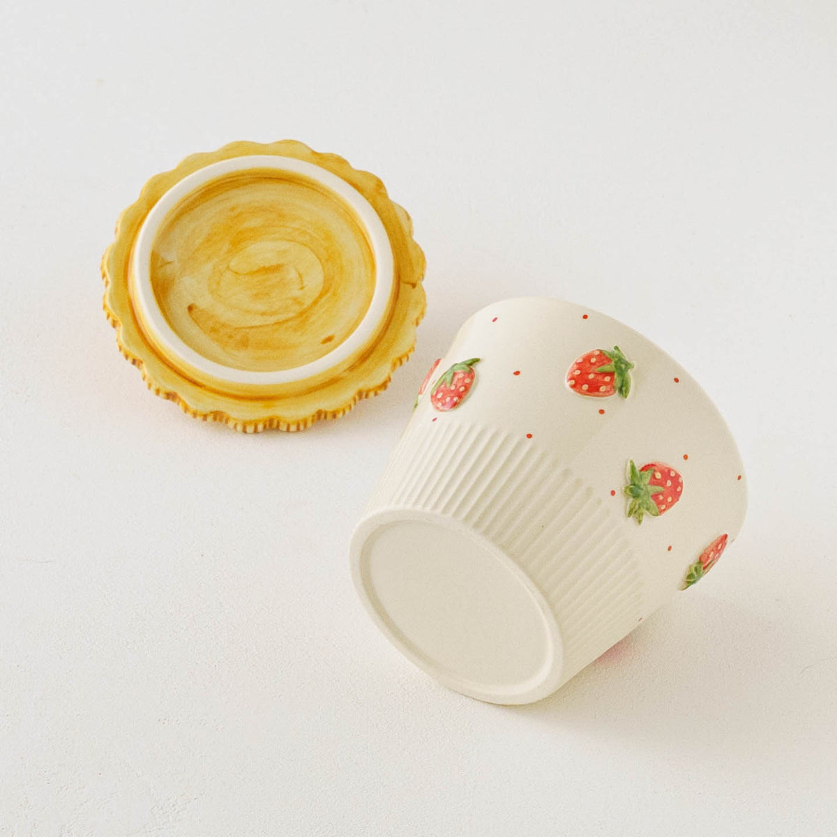 Biscuit Cup Sitting Squirrel Little Strawberry | Sugar Poppo