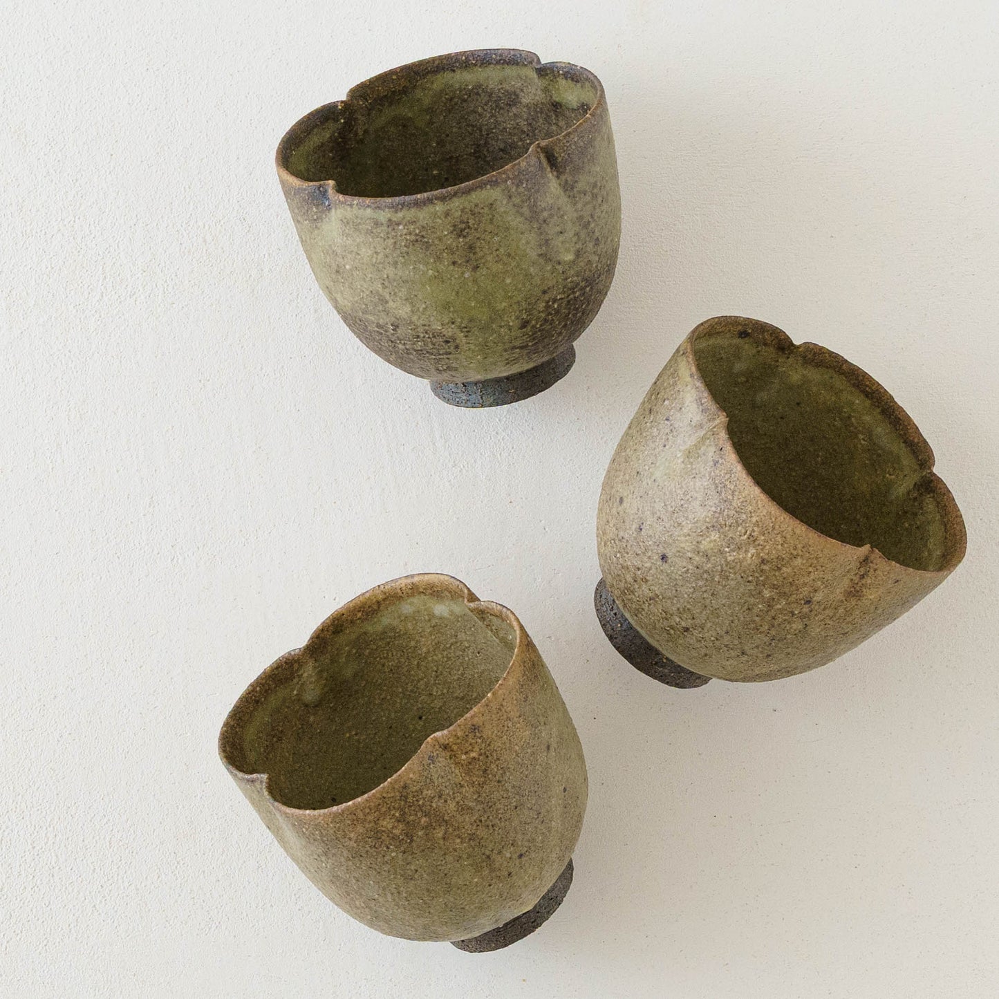 粉引　輪花カップ｜冨部咲喜子