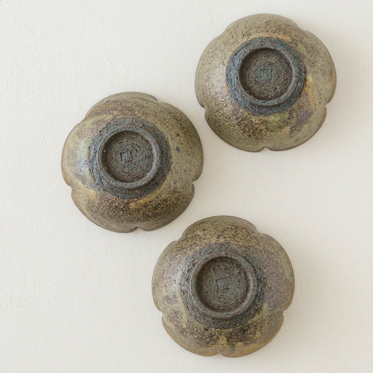 粉引　梅型小鉢｜冨部咲喜子