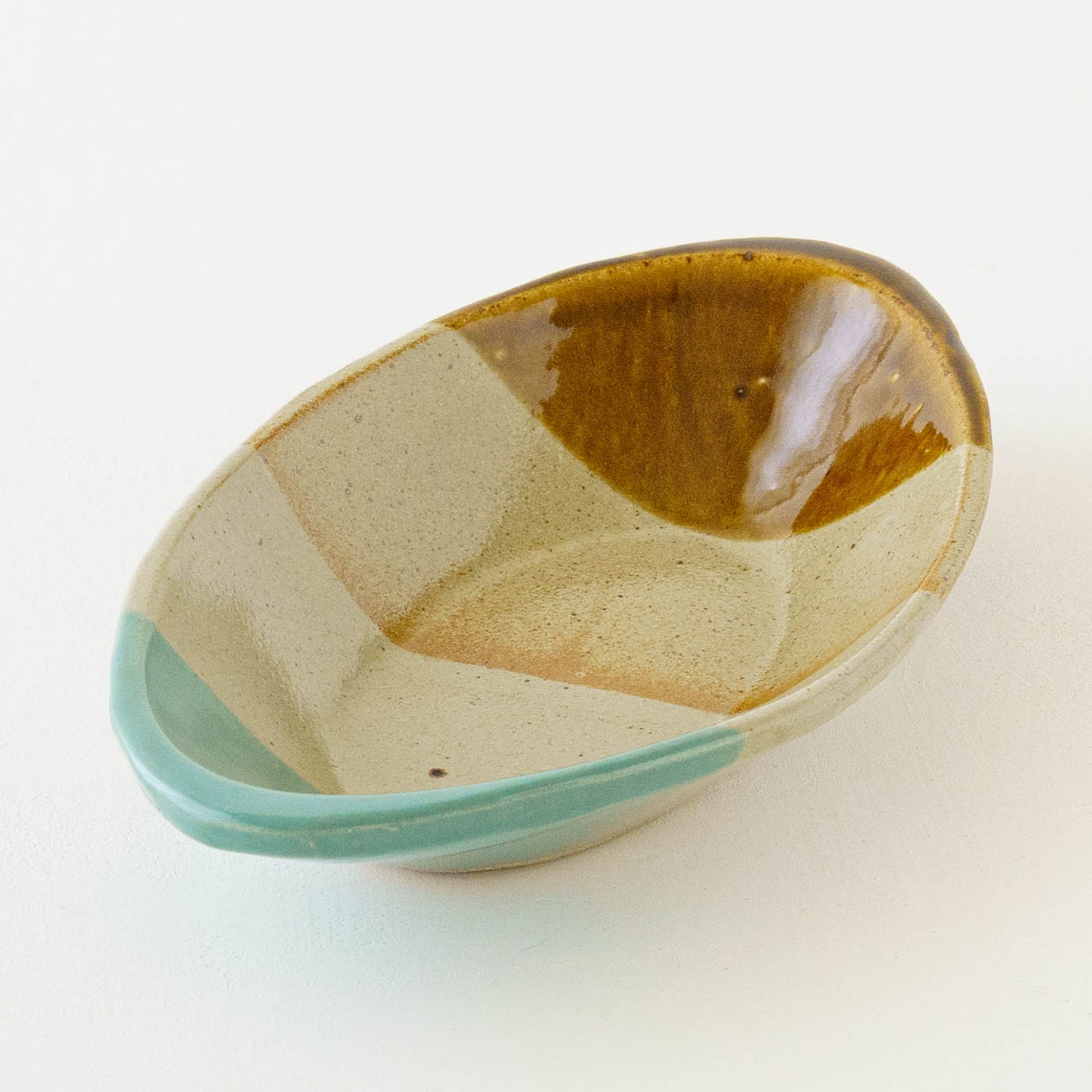 カレー皿　掛け分け　B　飴釉 x  並白釉 x マット釉 x 緑釉｜榎田智　えのきだ窯