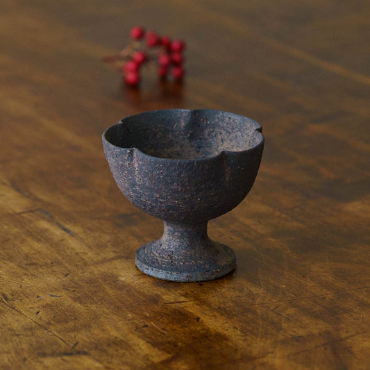 Flower bowl with foot S brown | Sakiko Tomibe