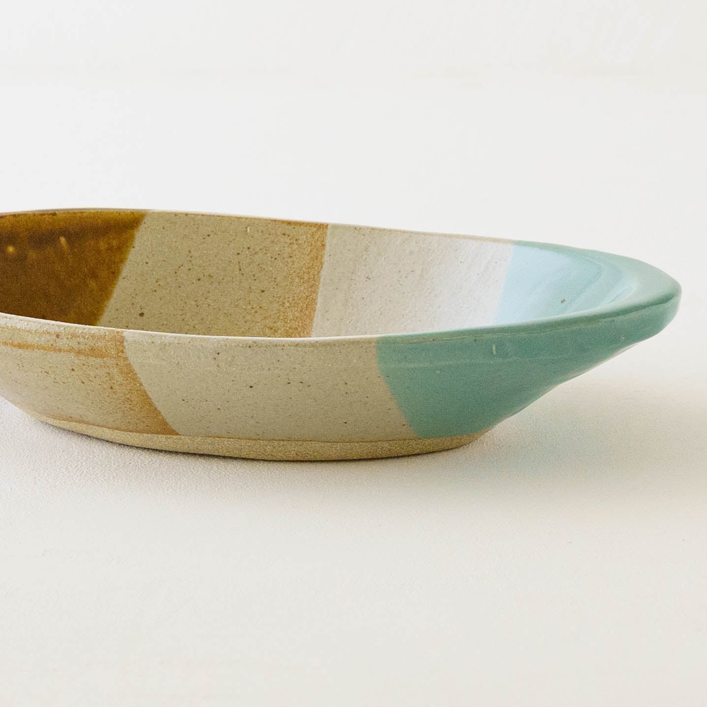 カレー皿　掛け分け　B　飴釉 x  並白釉 x マット釉 x 緑釉｜榎田智　えのきだ窯