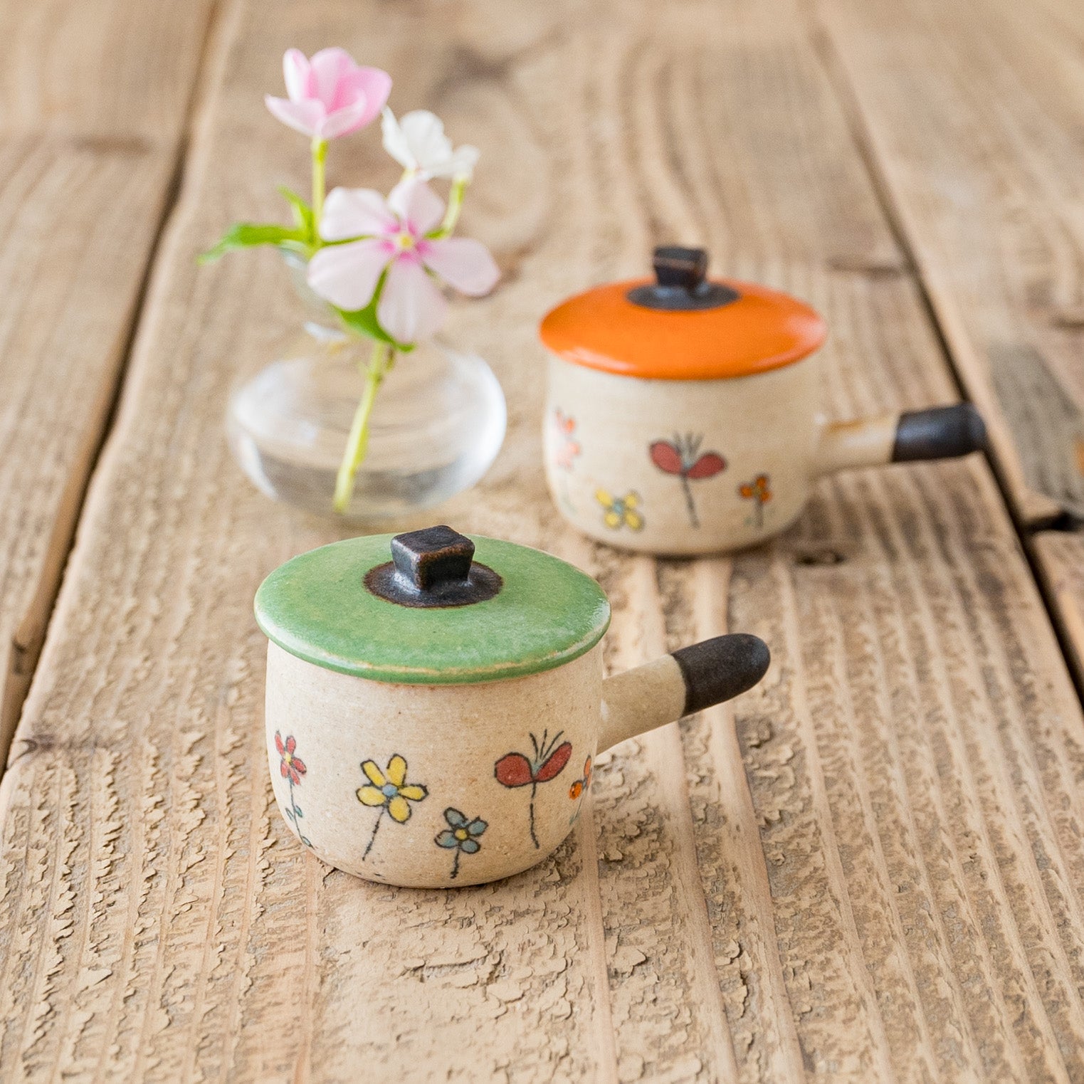 池本直子さんの土鍋箸置きホーロータイプお花グリーンx白