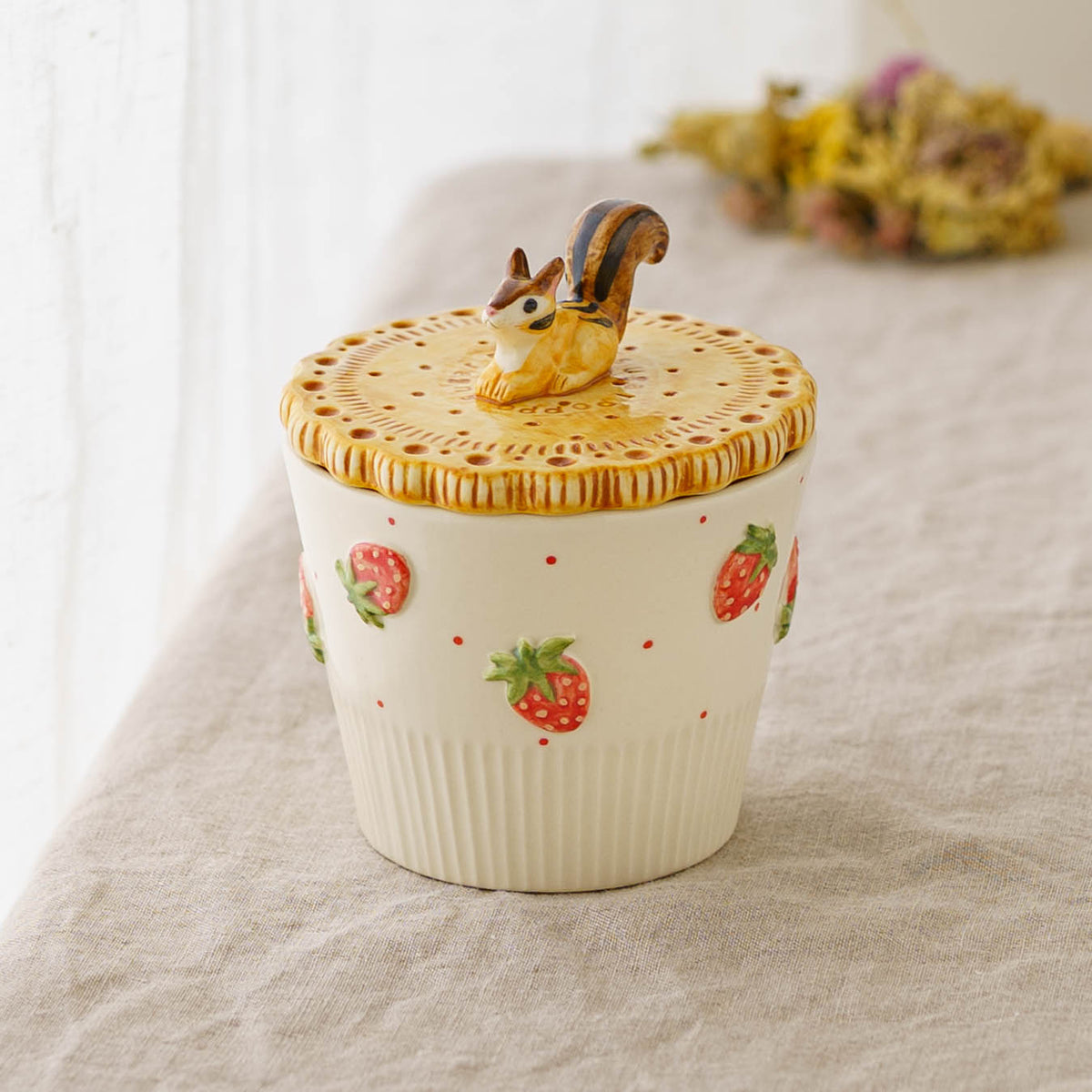 Biscuit Cup Sitting Squirrel Little Strawberry | Sugar Poppo