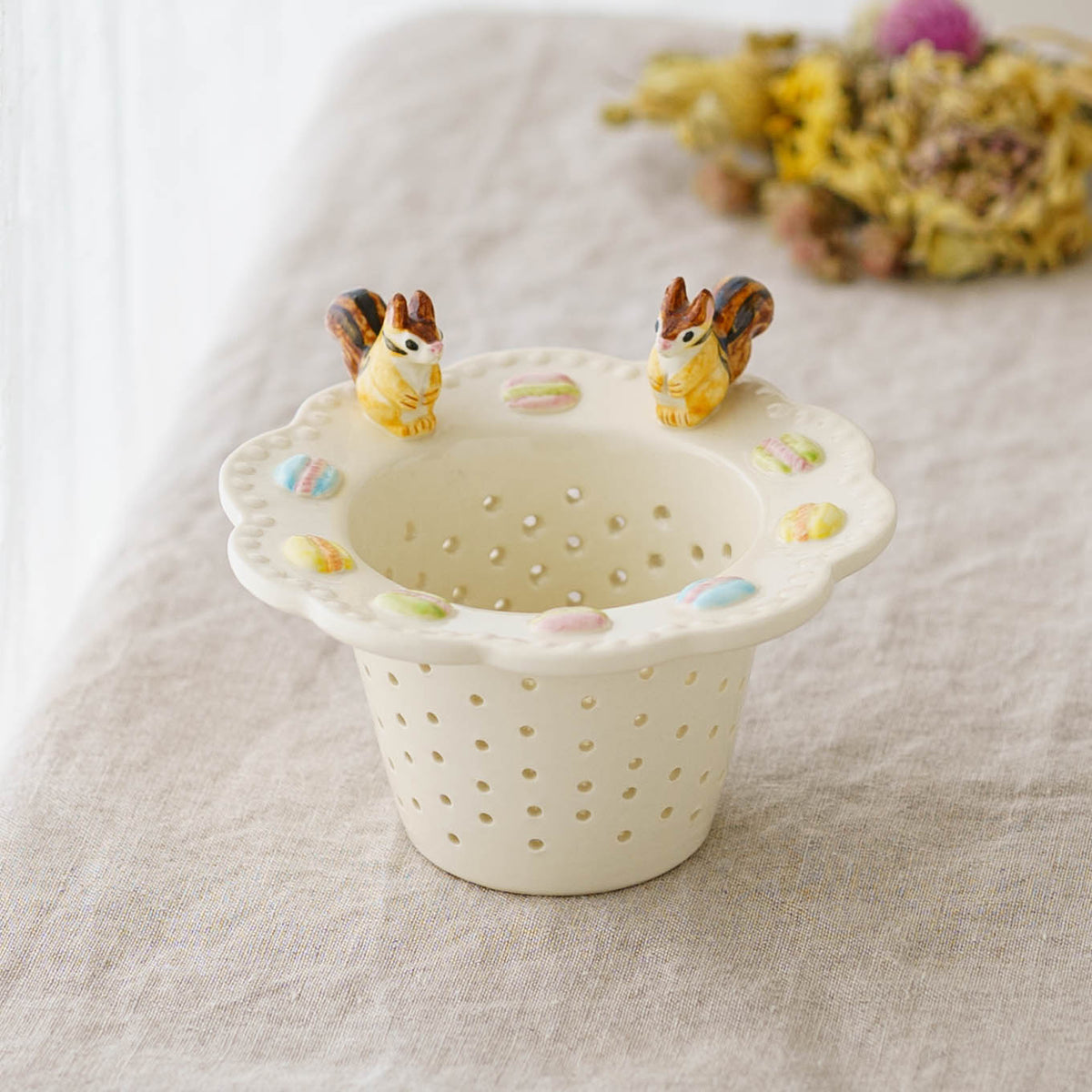 Strainer Squirrel Sweets | Sugar Poppo